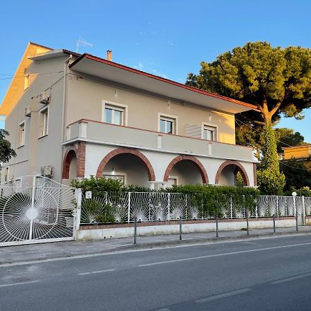 Villa Пестум Экстерьер фото